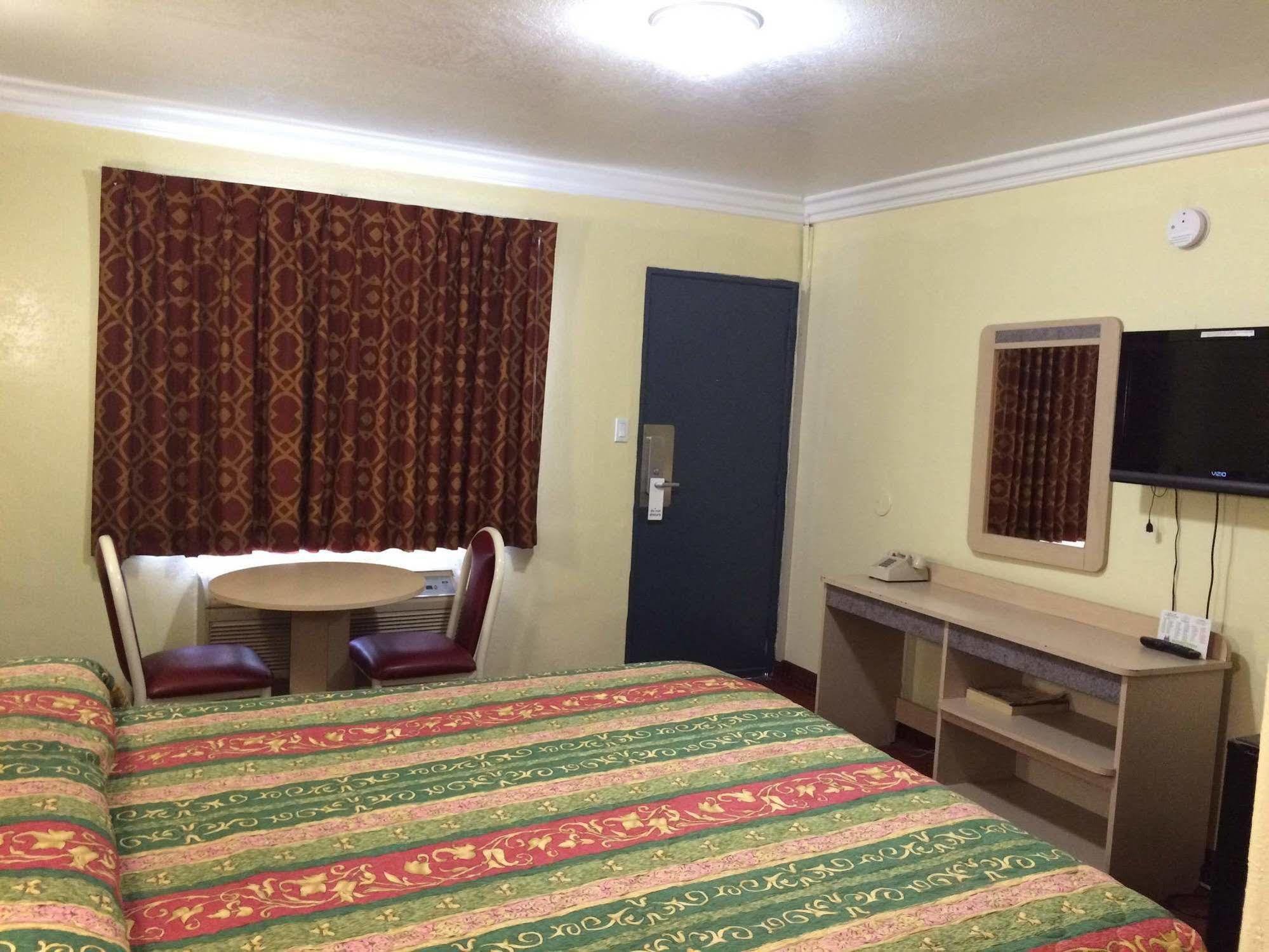Motel Value Hollywood 2*